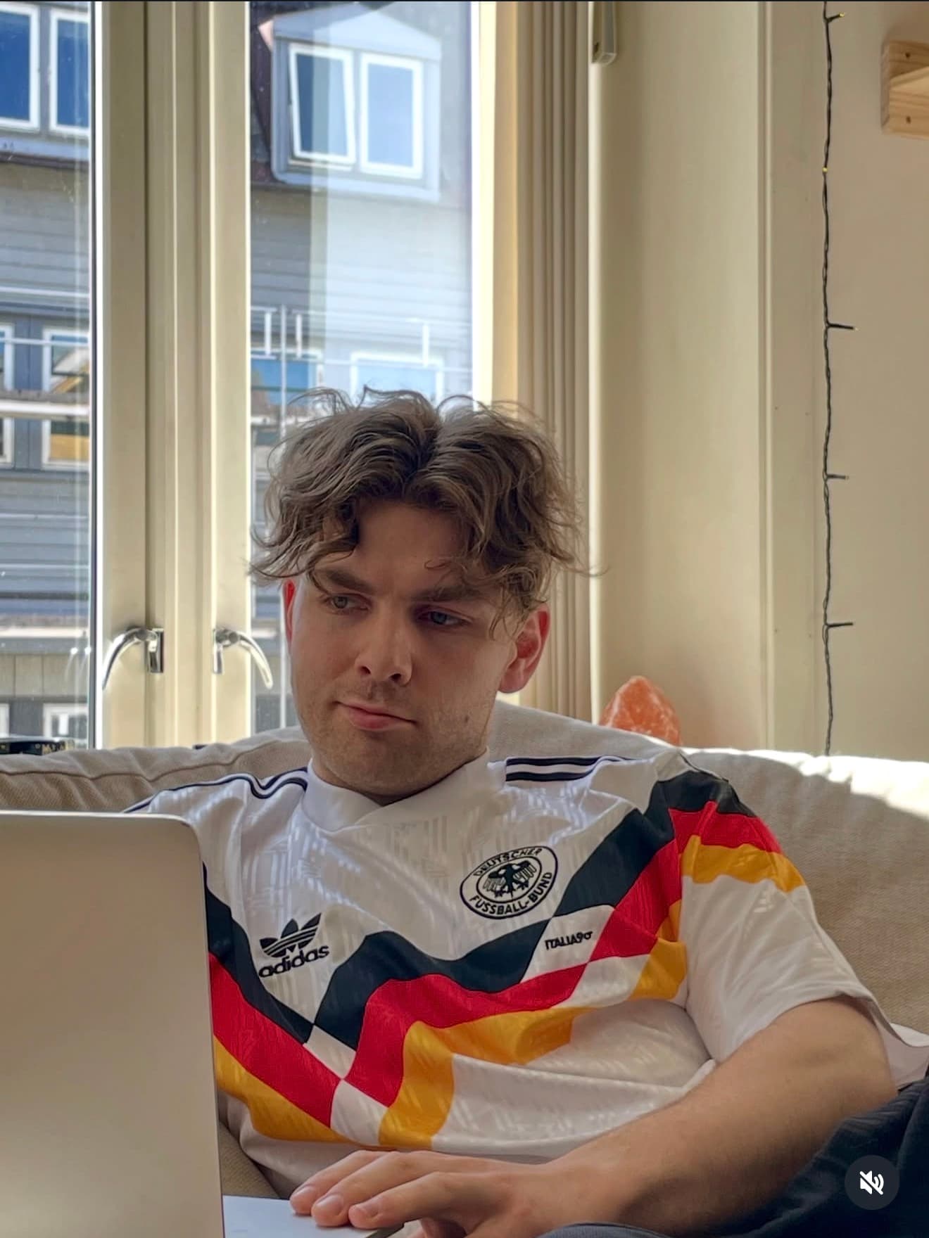 Joakim Ystmark, grunnlegger av 69 Football